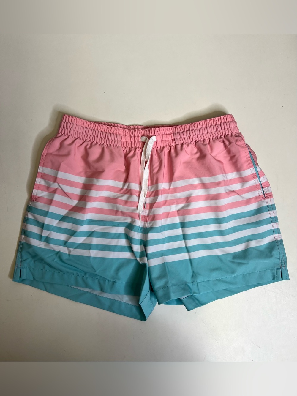 chubbies On the Horizons 4” inseam Large Stretch Men’s Swim Trunks Pink & Teal